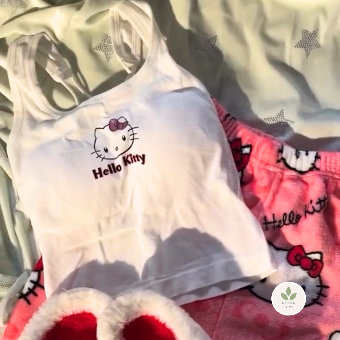 Pijama Completo Hello Kitty: Calça + Blusa + Pantufa